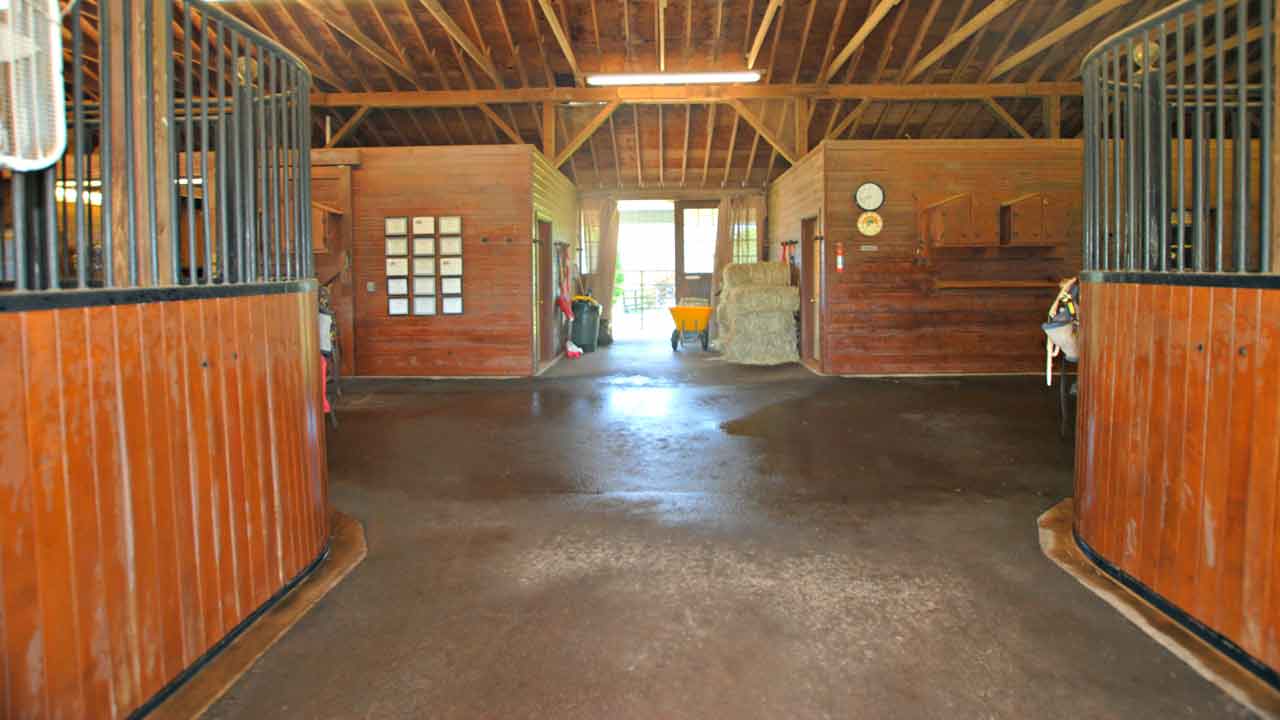 interior barn